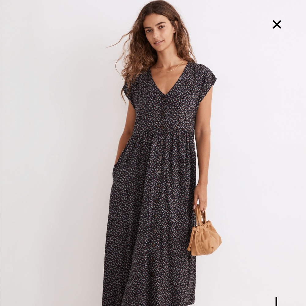 Madewell Button-Front Midi Dress in Campden Daisies